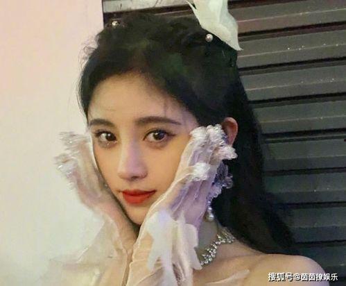 吃瓜娱乐圈鞠婧祎微博,娱乐圈幕后故事大揭秘！”